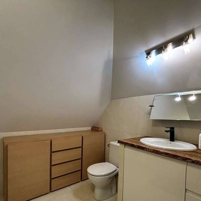Location d’un appartement cosy de 3 pièces, 72 m², Psie Pole, Wrocław, Pologne